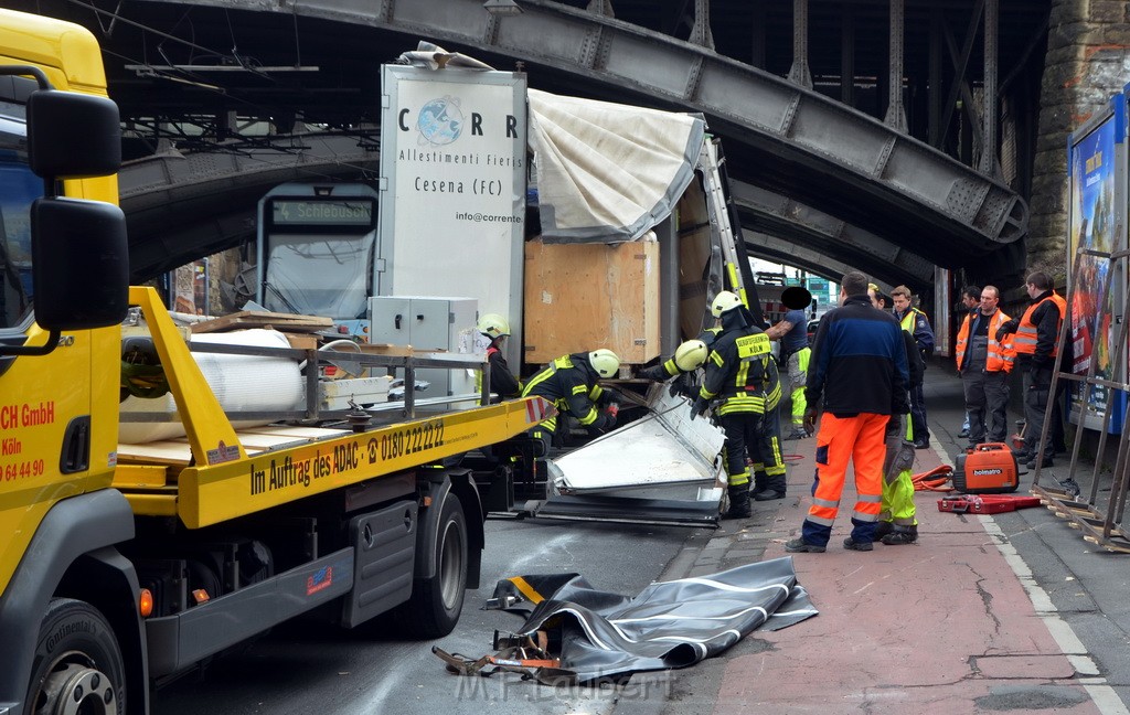 LKW Bruecke Koeln Deutz Opladenestr Deutz Muelheimerstr P004.JPG - Miklos Laubert